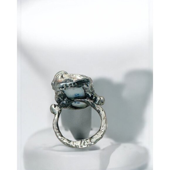 Antique Rose Ring Made From Fine Bone Broken China Encased in Silver Blend Metal - Picture 4 of 13